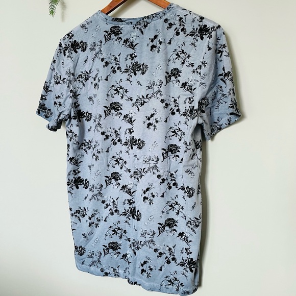 2 FOR 1 Jack and Jones T-shirts - Picture 7 of 9